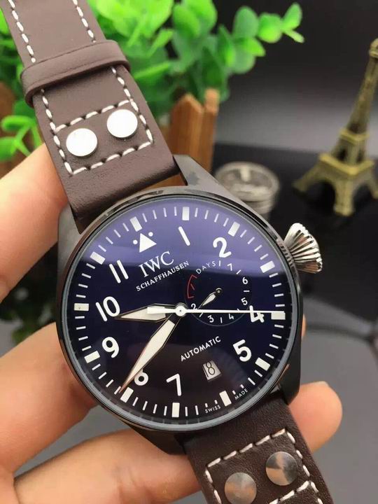 IWC watch man-475